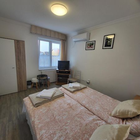 Renata Apartman Nyíregyháza Exterior foto