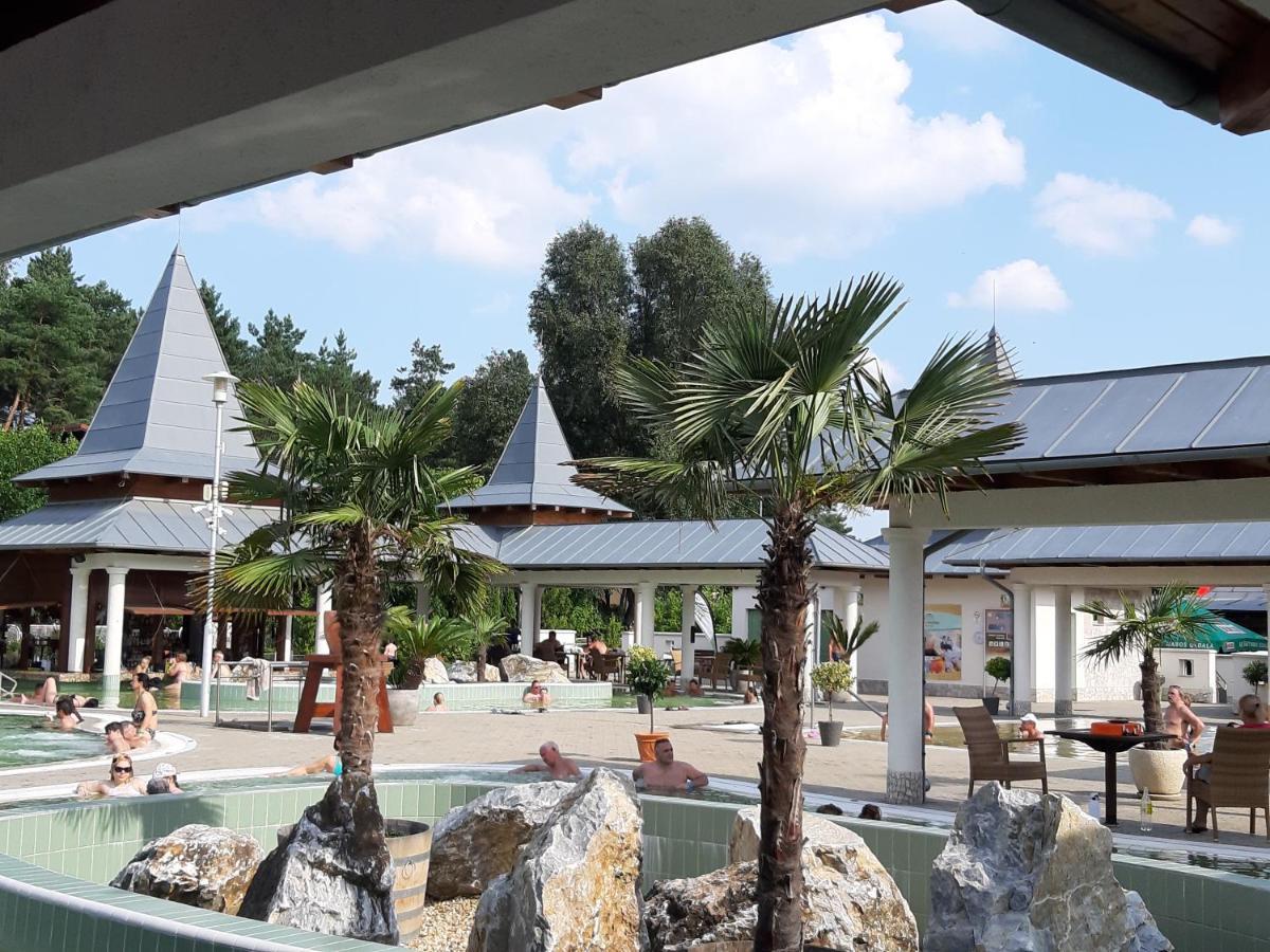 Renata Apartman Nyíregyháza Exterior foto