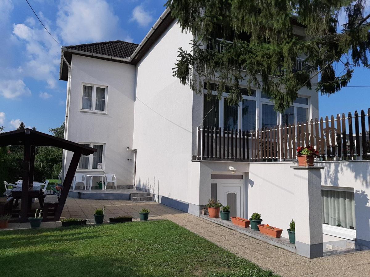 Renata Apartman Nyíregyháza Exterior foto
