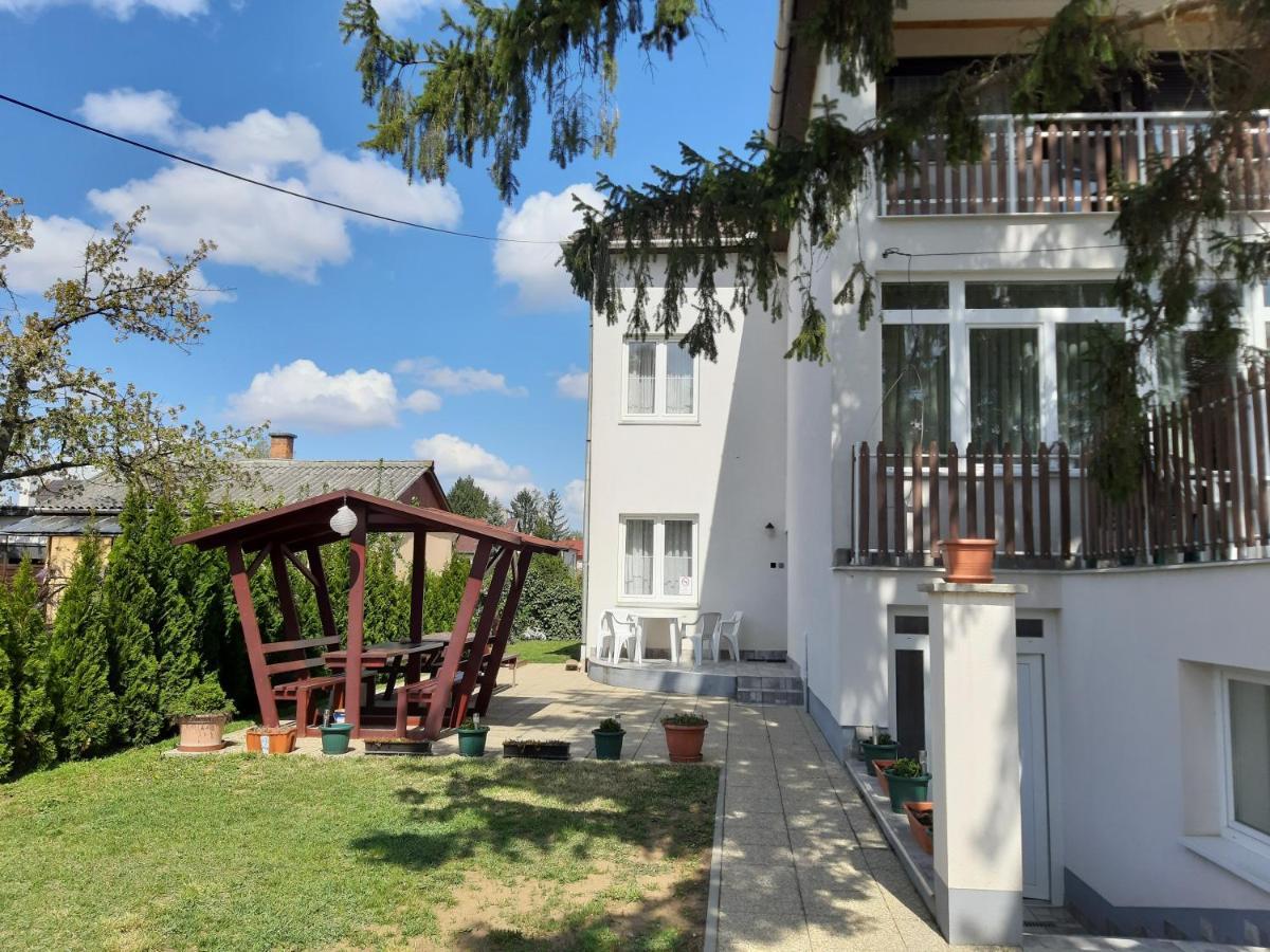 Renata Apartman Nyíregyháza Exterior foto