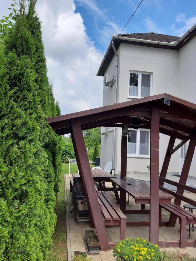 Renata Apartman Nyíregyháza Exterior foto