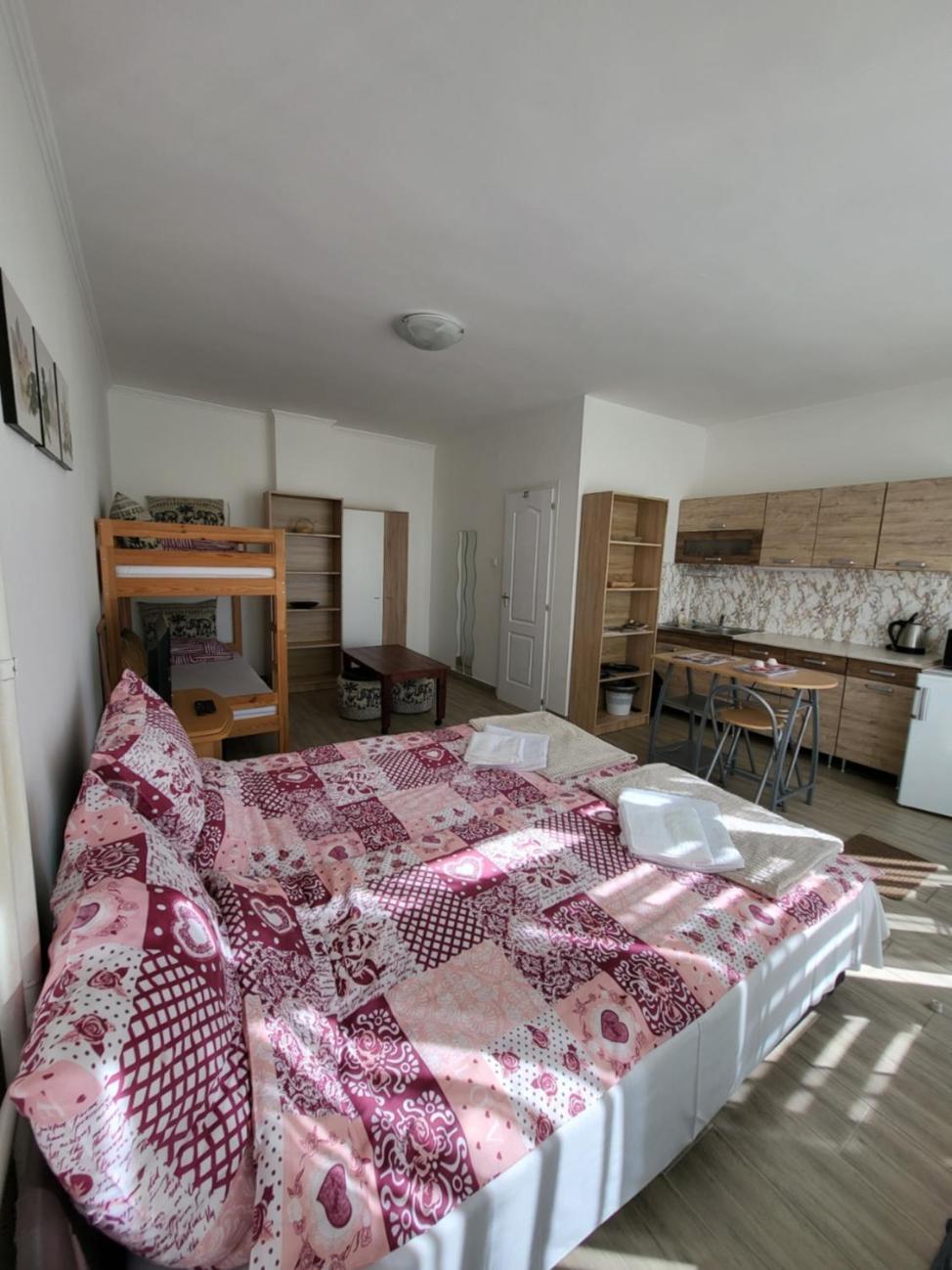Renata Apartman Nyíregyháza Exterior foto