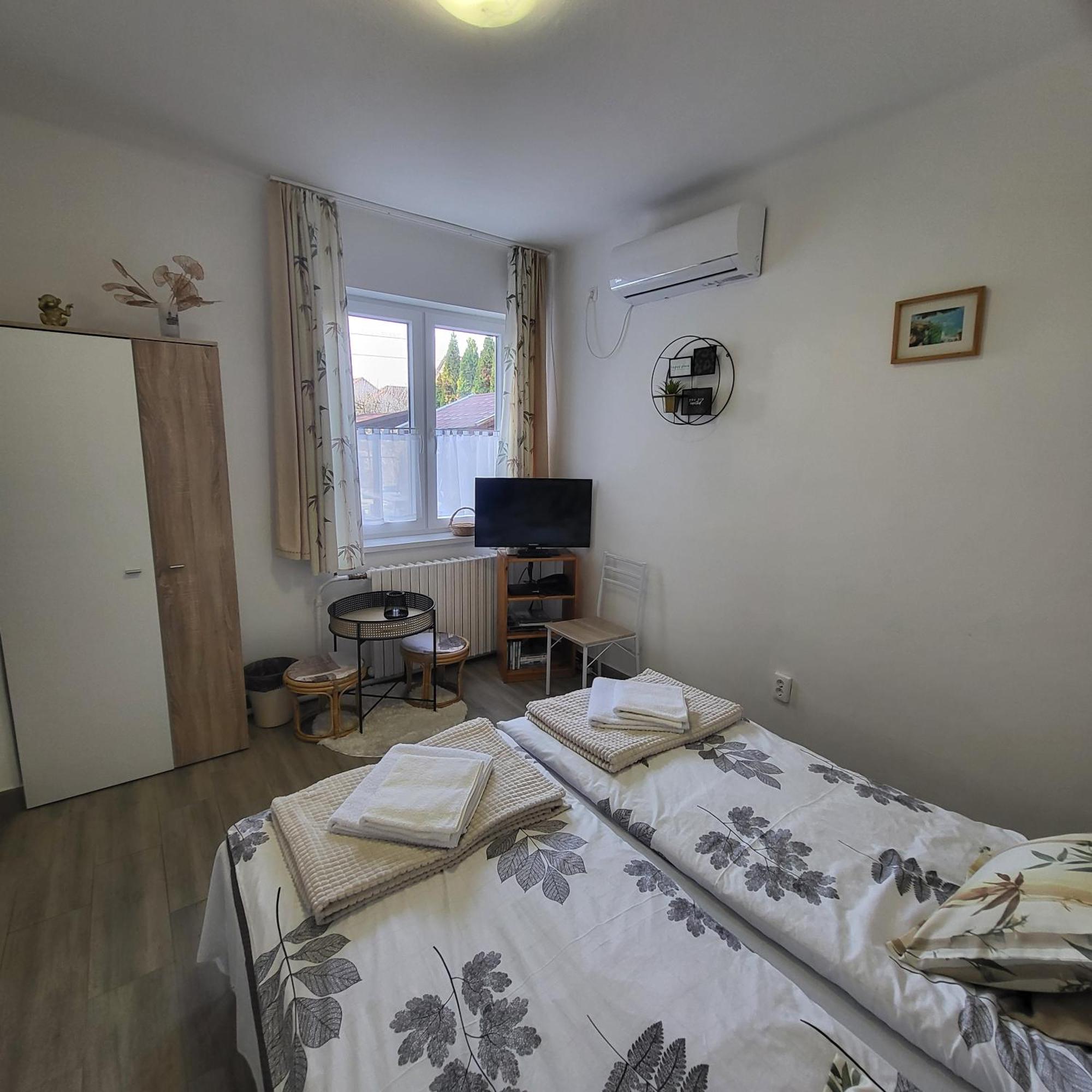 Renata Apartman Nyíregyháza Exterior foto