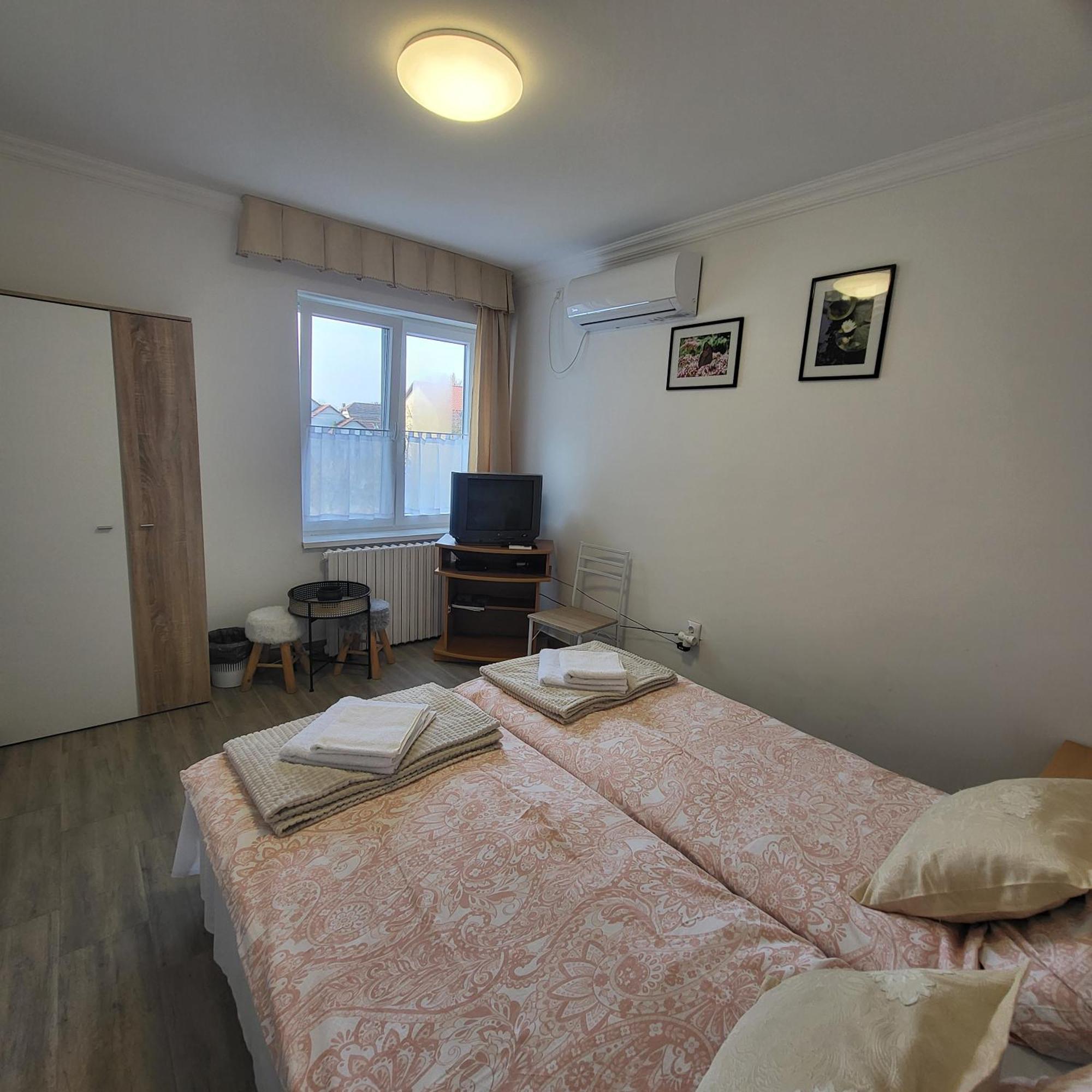 Renata Apartman Nyíregyháza Exterior foto